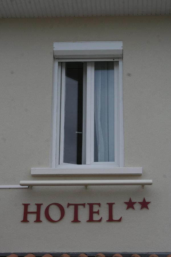 Hotel Les Italiens Biscarrosse Buitenkant foto