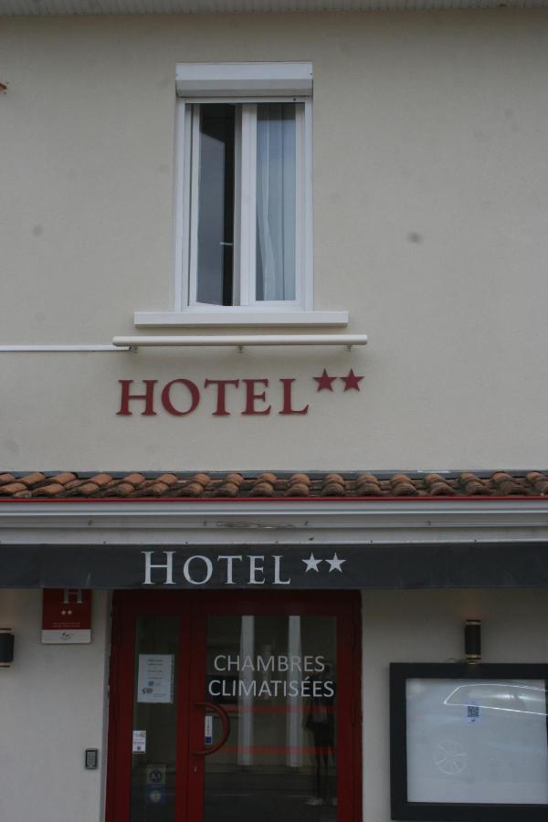 Hotel Les Italiens Biscarrosse Buitenkant foto