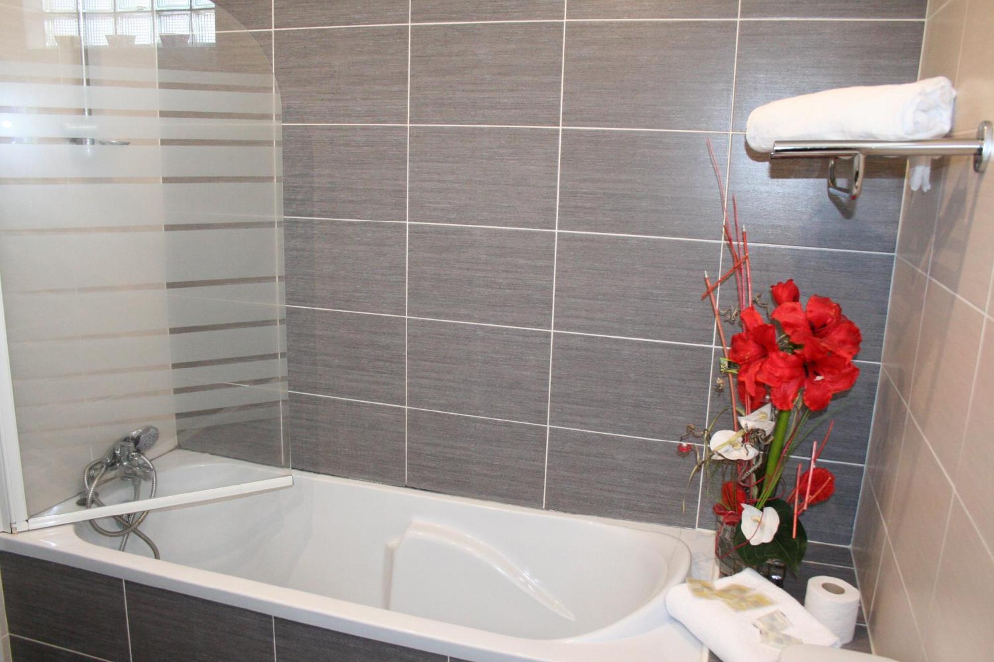Hotel Les Italiens Biscarrosse Kamer foto
