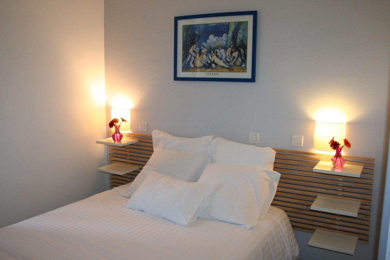 Hotel Les Italiens Biscarrosse Kamer foto